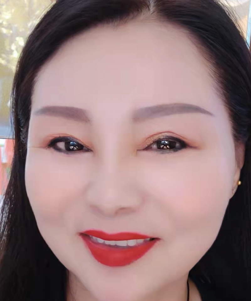 明媚